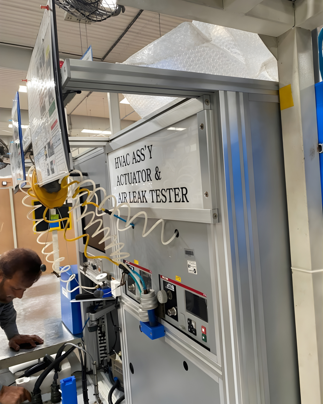 HVAC WORK STATION FOR AN AUTOMOTIVE