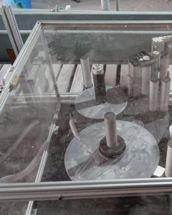 DUST PROOF HOUSING FOR LABELLING MACHINE