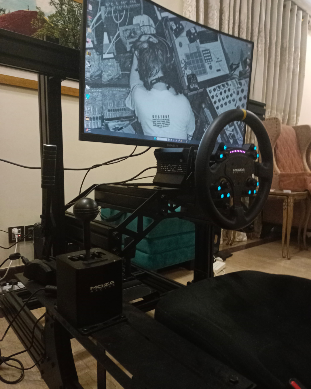 RACE CAR SIMULATION STRUCTURE